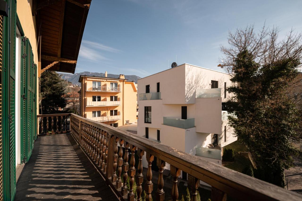 Guesthouse Diwine Merano Exterior foto The balcony of the house