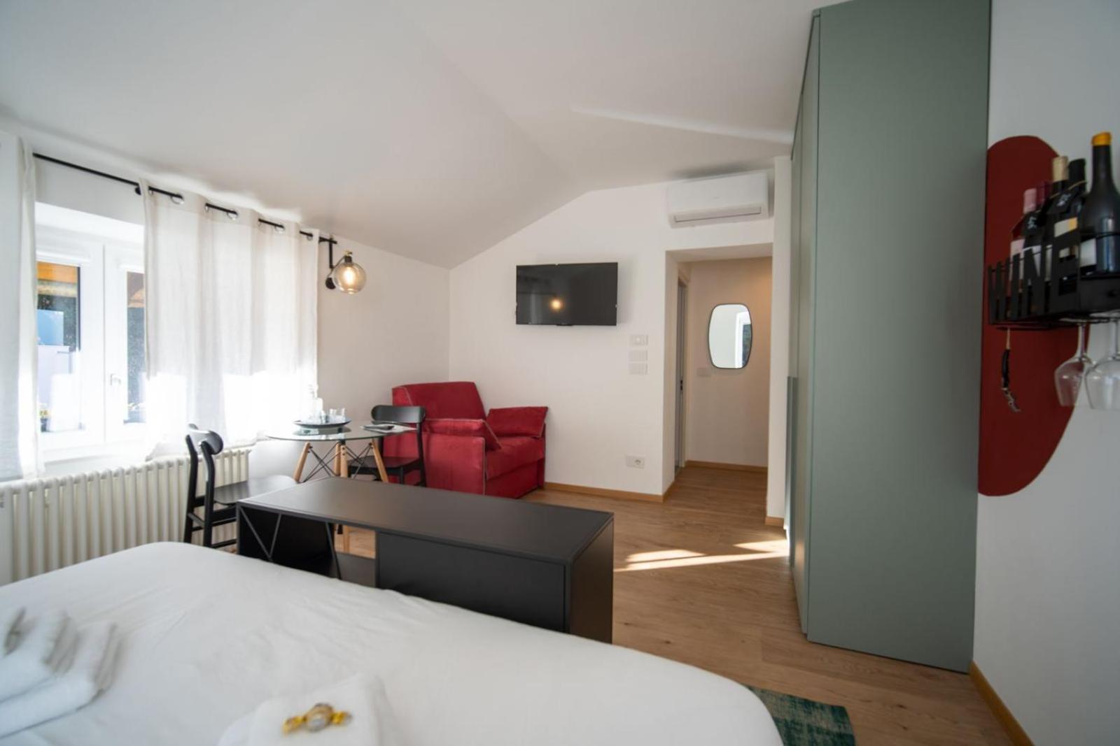 Guesthouse Diwine Merano Exterior foto A room at the hotel
